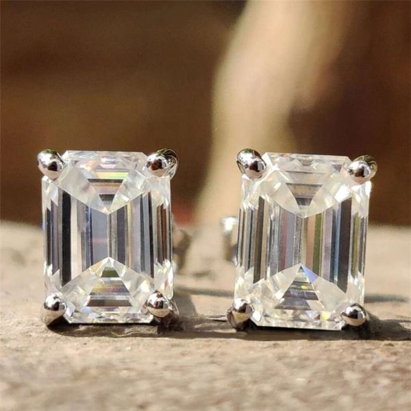 

DEF Color VVS 3.0 CT Sterling Sier Emerald Cut Stud Moissanite Earrings