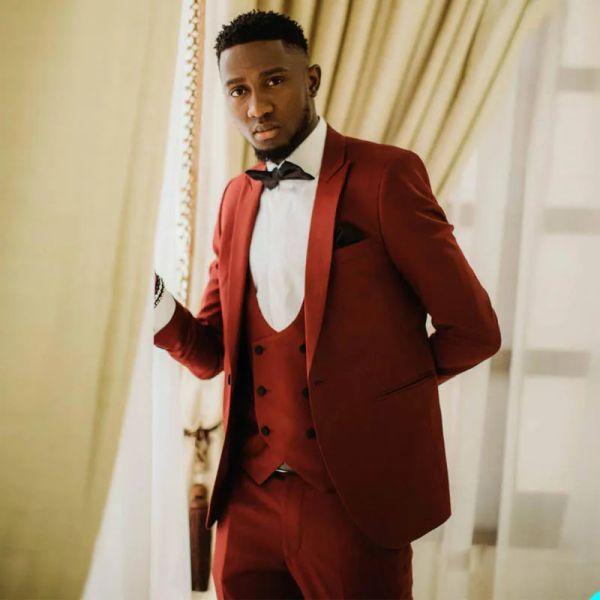 Modern Dark Red Groom Wedding Tuxedos Slim Fit Mens Suits Three Pieces Prom Party Blazer Groomsmen Wedding Party Formal Wear Jacket Vest Pants