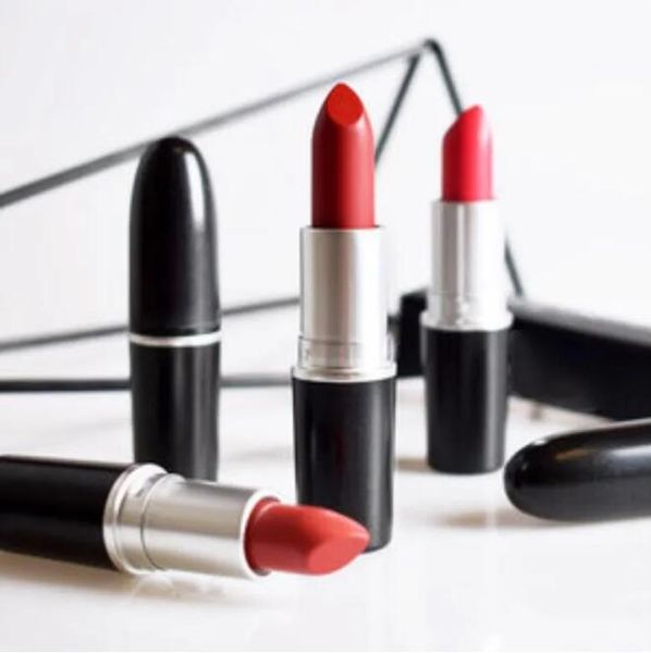 

Satin Lipstick 19 Shades, Aluminum Tube New Package - Ruby Woo, Chili, Diva, Marrakesh, Russian Red, Mocha, Mixed color