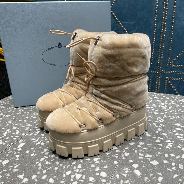 

Sheepskin snow party boots Winter warm touch soft technology cord and embossed sole pattern is comfortable to start size 35-42, White