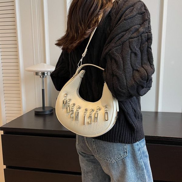 

Outlet factory shoulder bag 3 colors street trend rivet handbag this year popular solid color leather handbag personalized metal tassel women messenger bag 5970#, Beige