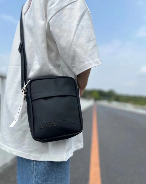 

ESS Men Sports Leisure Crossbody Bag Double Line Shoulder Bag Street Fashion Women Casual collection couple designer chest bag, Black