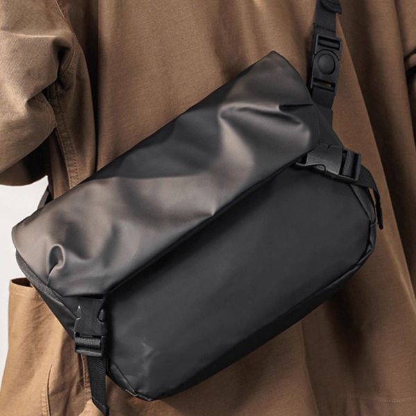 

Universal fashion shoulder bag black niche crossbody bags multifunctional travel essentials, White