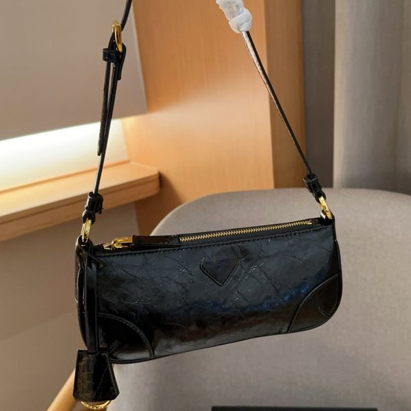 

Designer Bag Ladies Fashion Shoulder Bag Classic Triangle Crossbody Bags Daily Capacity Handbags 23Cm Multi Occasions, P1