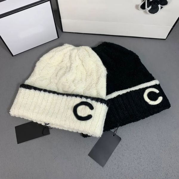 

Autumn and winter men and women wool knit cap luxury designer high-grade wool cap winter outdoor fashion warm knit cap couple models hat letter C printing, White