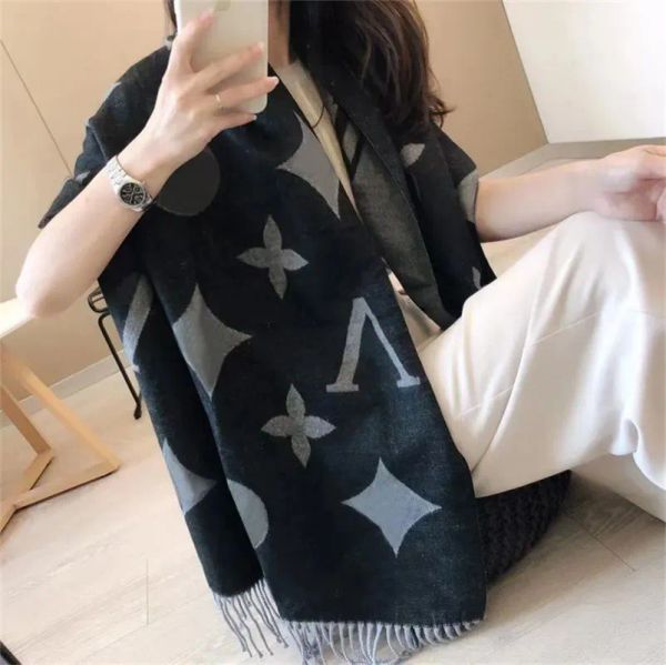 

designer scarf for women 2024 New Luxury V100% Cashmere scarf Thick scarf designers Fashionable and versatile trend Shawl Winter Warm Long Fringe Pashmina scarf