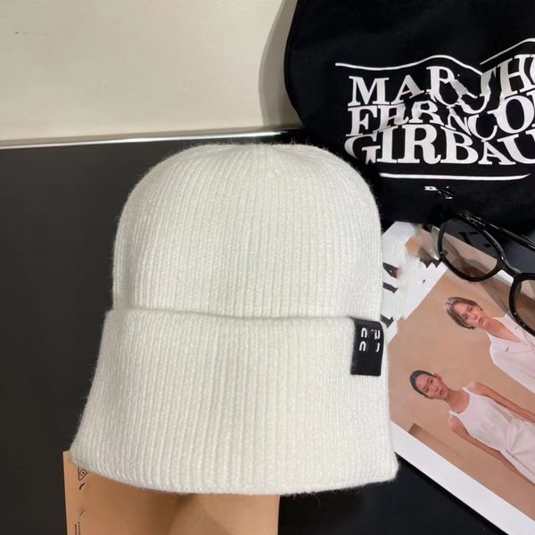 

Luxury fashion designer men and women with the same knitted cap fall and winter outdoor warm hat men beanies winter essential gods classic thickened knit cap, Grey