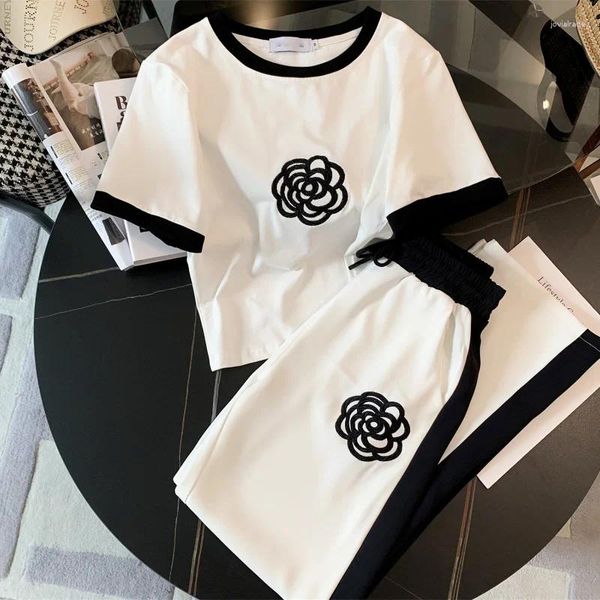 

Women's Two Piece Pants Women Autumn 2 Set Korean Fashion Rose Embroidered Luxury Designer Short Sleeves Tshirt Tops High Waisted Wide Leg, Black