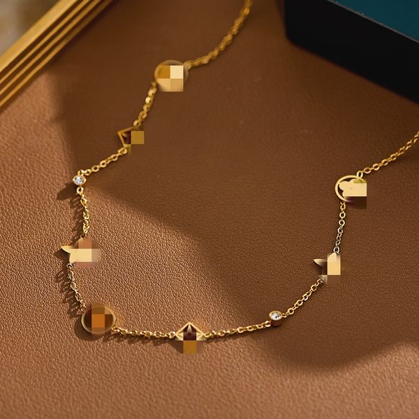 

Luxury Fashion Designer Women's Gold Necklace Exquisite Simple Versatile Jewelry Collarbone Chain Temperament Goddess Essential Jewelry For All Occasions