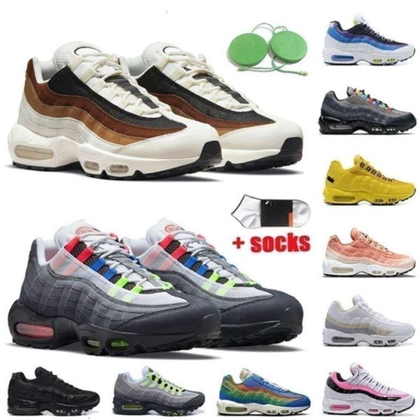 

Running Shoes Designer Women Men Classic 95 Og 95s Greedy Dark Driftwood Sneakers Nyc Neon White Black with Orange Khaki Total Kim Trainers Size 36-46, B62 36-40 pink white black.jpg
