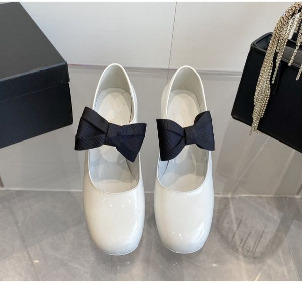 

Designer New mary jane shoes bow tie ballet thick heel shoes Retro women buckle women's shoe girls ladies Resort Beach Black white leather shoes