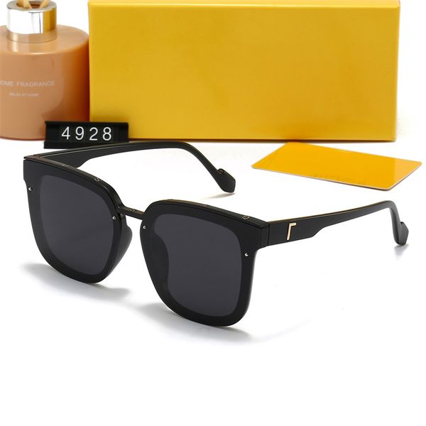 

Classic Fashion Leisure Tourism Sunglasses For Womens Polarizing Lenses Beach Designer Men Sunglasses Adumbral Eyeglasses F4928