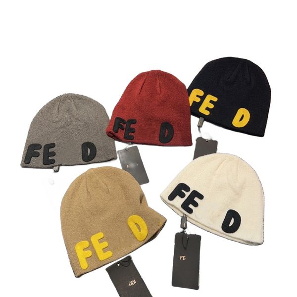 

Luxury fashion designer pile cap men and women with the same fall and winter outdoor warm knit cap letter F thick knit pile cap casual versatile men beanies, Grey