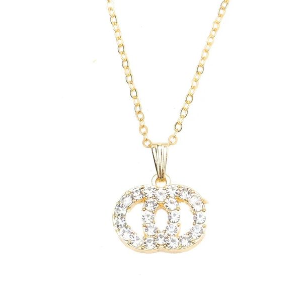

Luxury Fashion Designer Pendant Necklace Letter C Diamond Pendant Exquisite Temperament Premium Feeling Ladies Necklace