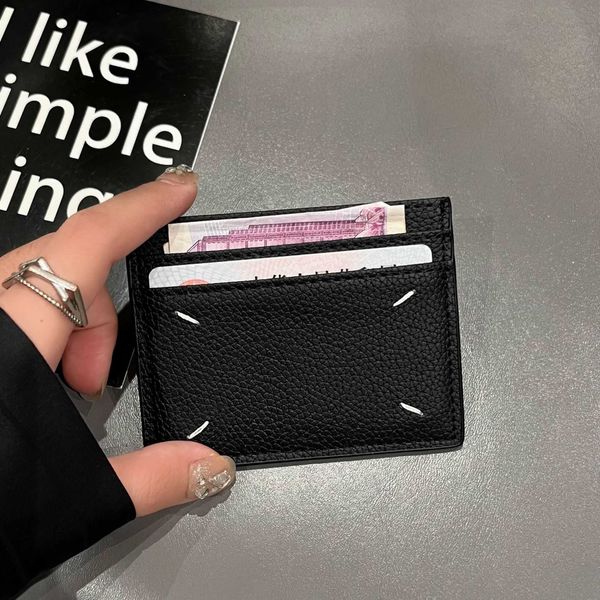 

MM6 Bag 2024 Lychee Pattern Card Holder Trendy Quadrangular Light PU Leather Designer Wallet for Women S25I, White