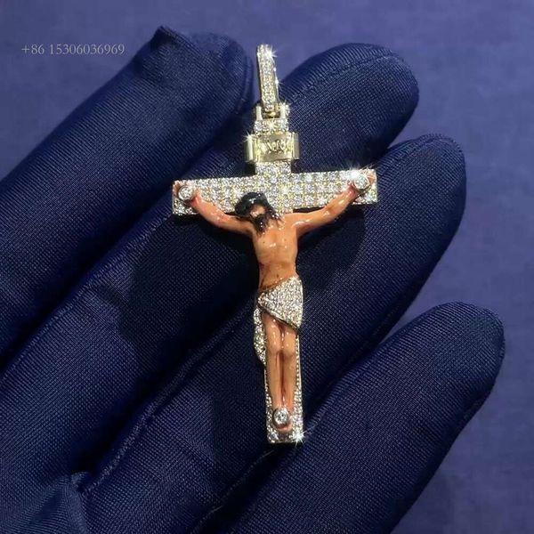 

Hiphop Custom Sterling Sier Iced Out Cross Enamel Jesus Moissanite Pendant