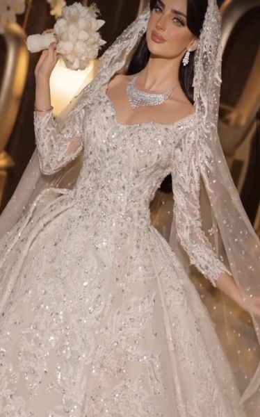 

2023 quinceanera dresses beaded lace applique straps ruffles off the shoulder custom made sweet 15 16 princess pageant ball gown v4103531, Blue;red