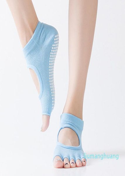 

quickdry five fingers half toe ballet antiskid yoga socks floor sports socks good grip women cotton pilates socks5934199, Black