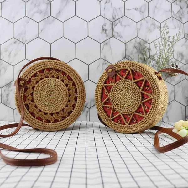 

vine star red lining fashionable and artistic one shoulder woven bag