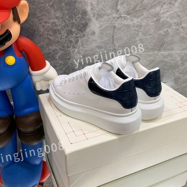 

luxurys men sneakers leather platform shoes women black classics technical fabric trainers casual shoes xinshidai230413
