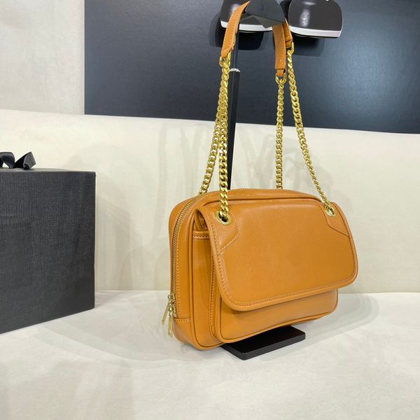 

old money wind soft leather solid color exquisite workmanship leather chain bag clamshell layer design sense fashion trend zipper bag
