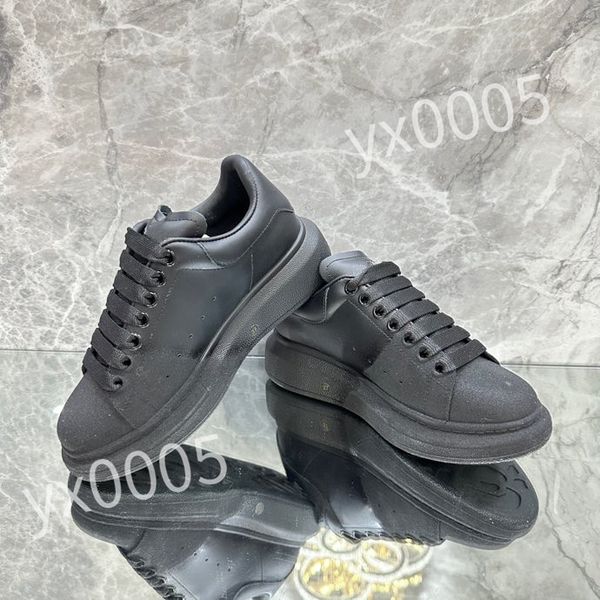 

2023 designer the four seasons shoes sneakers men women trainers classic stripe rubber shoe leather sneaker xsd230406, Black