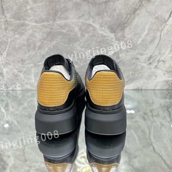 

2023 new luxury summer men's breathable shoes round toe designer men anti-slip proof sneakers fashion outdoor walking shoe xinshidai230, Black