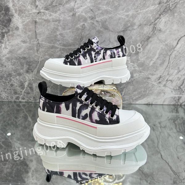 

2023 new luxurys designer brand shoe for men women fashion embossed grained calf leather platform runner trainers sneakers xinshidai230409, Black