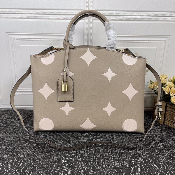

genuine leather luxurys women handbags square bag fashion cover lock shoulder crossbody phone beach designer bags messenger bags 45811