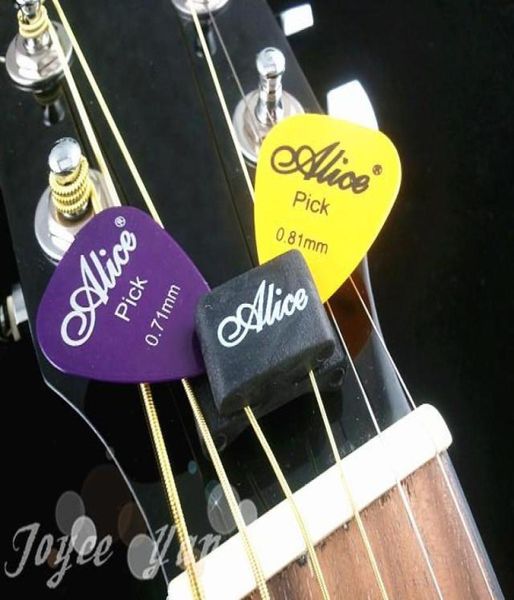

alice a010c guitar headstock rubber pick holder with 5pcs guitar picks 9230191