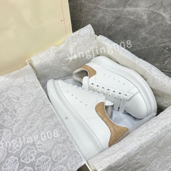 

summer men's breathable shoes round toe designer men anti-slip proof sneakers fashion outdoor walking shoe xinshidai230414, Black