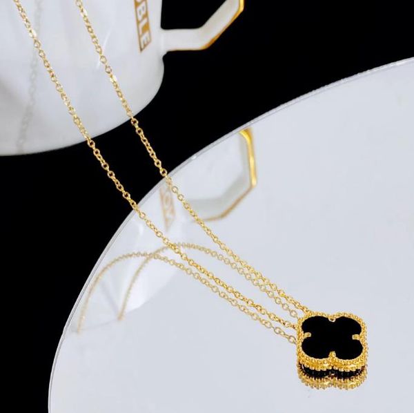 4/four Leaf Clover Necklace Designer Jewelry Set Pendant Necklaces Bracelet Stud Earring Ring of Plated 18k Girl Christmas Engagement Accessories Gift No Box Z3s2