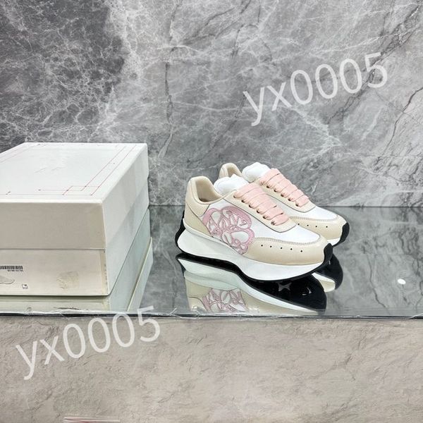 

luxurys designer flat sneaker casual shoes calfskin leather white letter overlays platform fashion sneakers size 35-46 xsd230404, Black