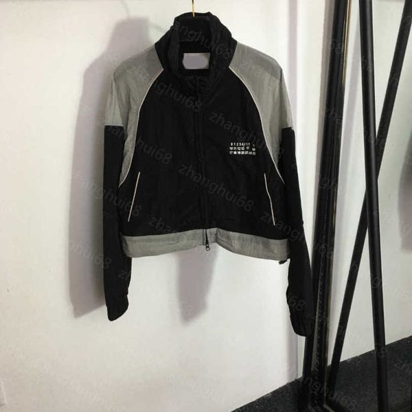 

23ss womens jacket womens designer clothing chest digital print matching color standing collar long sleeve zipper trench coat women clothes, Black;brown