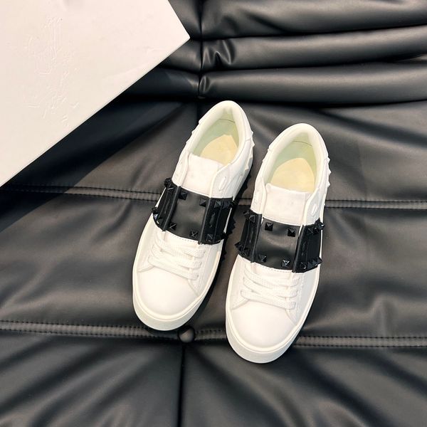 

designer casual shoes 2023 new men and women with the same flat bottom joker platform luxury leisure sports rivet small white shoes women., Black