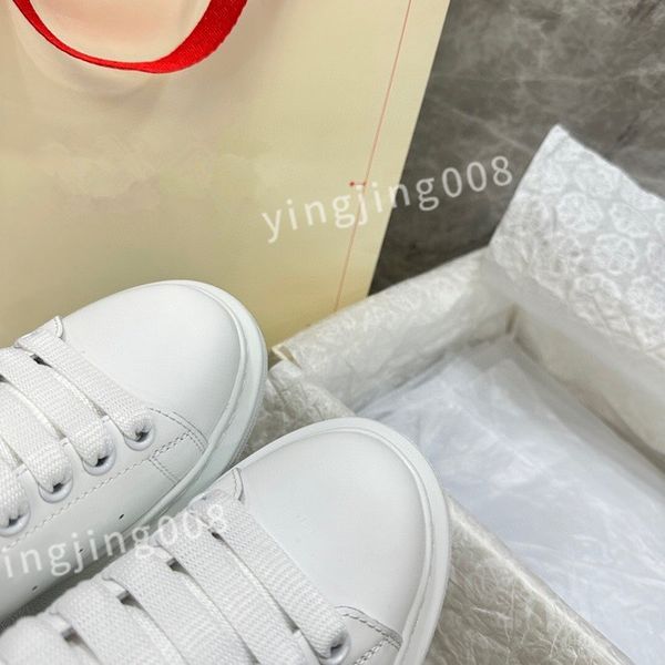 

2023 luxurys summer men's breathable shoes round toe designer men anti-slip proof sneakers fashion outdoor walking shoe xinshidai230414, Black