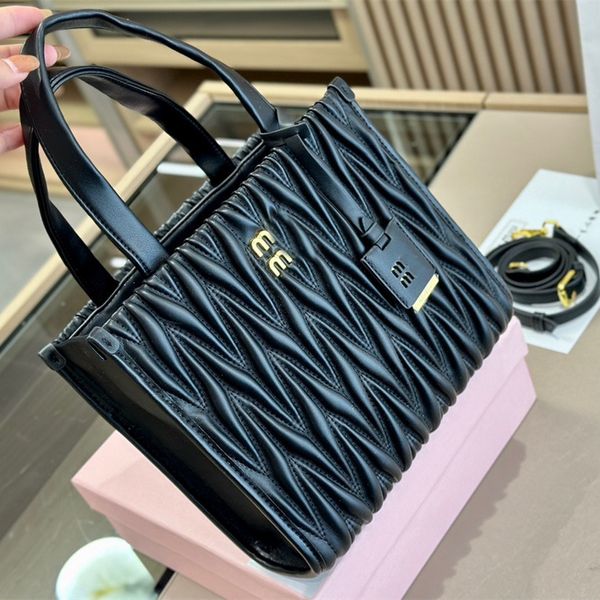

mu bags designers women shoulder classic style fashion lady handbags single shoulder crossbody bag leisure commuting saddle bag m-3