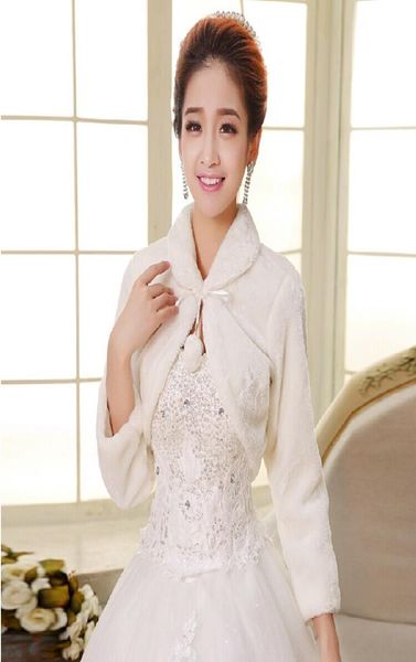 

winter bride wedding jacket strip wrinkles longsleeved wedding coat fake fur wraps capes5049372, White