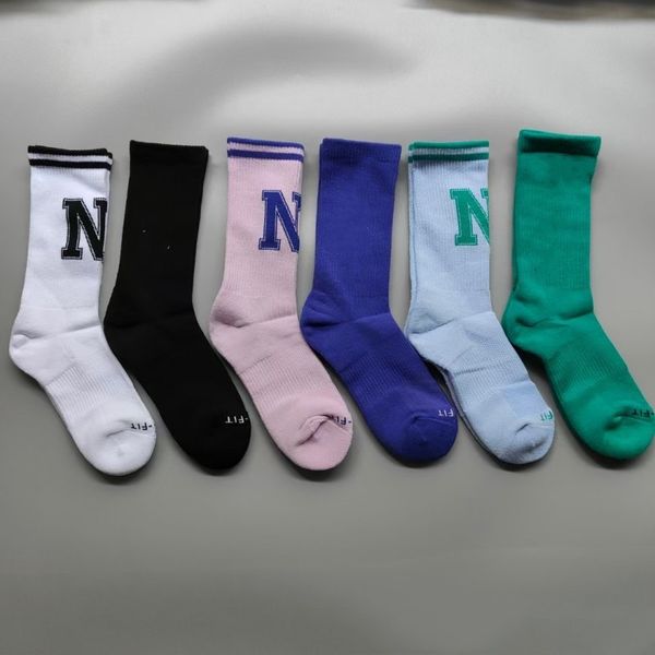 

23ss designer socks men's and women's middle tube towel bottom sport socks color couple style letter printed black green pink fash