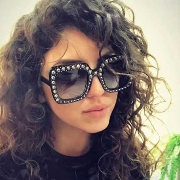 

fashion large frame anti diamond net popular trend wear and take street ps show square sunglasses women, White;black
