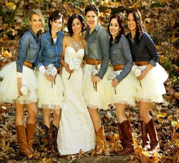 

outdoor wedding white tutu bridesmaid dresses short mini length custom made bridesmaid gowns tulle skirt for bridesmaid6198202, White;pink