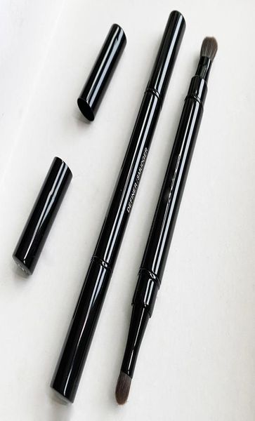 

cc retractable dual tip eyeshadow definersmudger makeup brush doubleended portable travel eye shadow blending cosmetics tools4795196