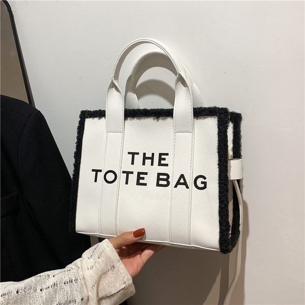 

2023 the tote bag lady famous designer cool practical large capacity plain cross body shoulder handbags women great coin purse m45798 5188