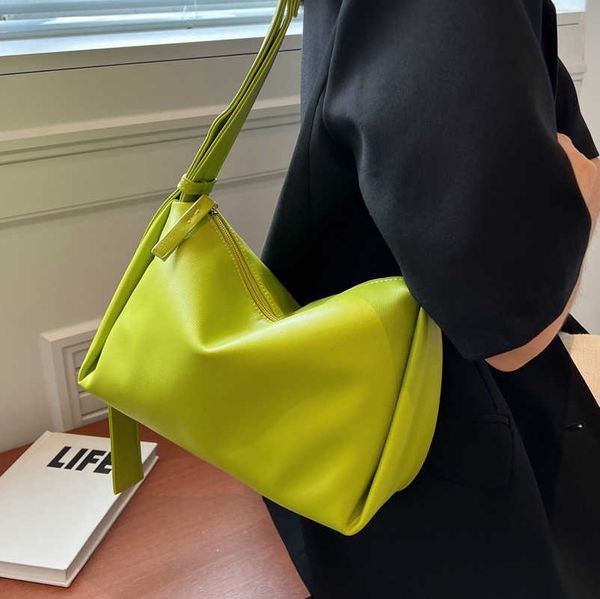 

summer versatile bag women's bag new messenger bag soft leather fashion pillow bag