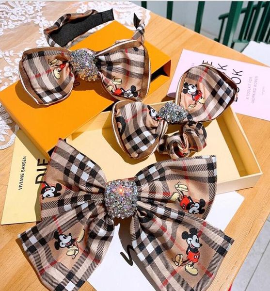 

2020 new designer headbands for women retro british plaid stripe desinger headband letters hair bands head for hair jewelry gifts8437337, Slivery;white