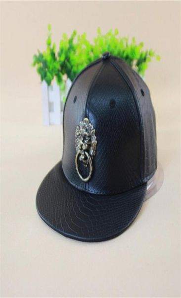

whole 2016leather pu black gold metal lion hiphop snapback cap hats fashion cool casul flat brim full hats8575852, Black;white