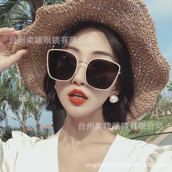 

s31331 korean fashion square frame net red polarized women's fashion large face thin sunglasses, White;black