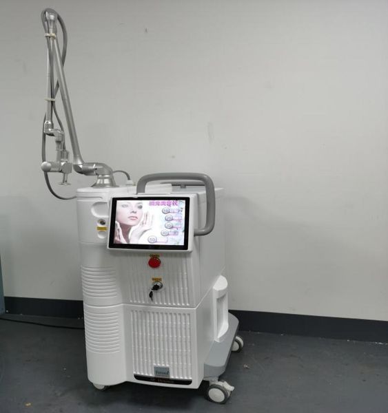 

40w scar removal skin tighten stretch markets removal fractional laser co2 fractional laser fractional co2 laser machine9216710, Black