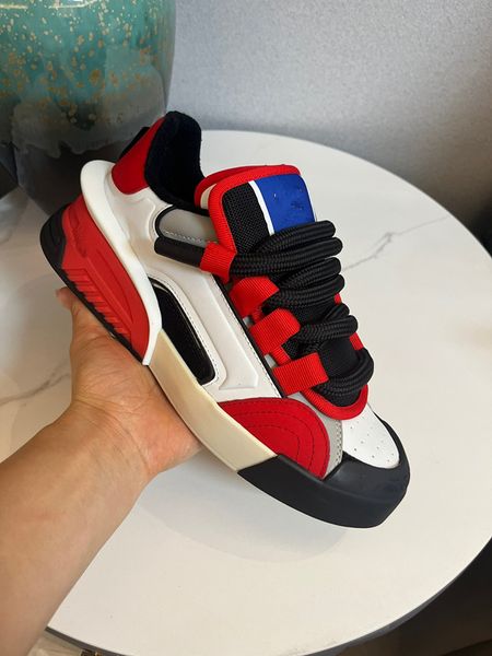 

2023 designer trainer sneakers casual shoes mens low white embossed red green blue denim royal red canvas black luxury men women 0629