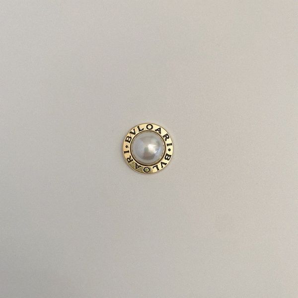

the shoe button is not shipped for this link j4mu#, Black